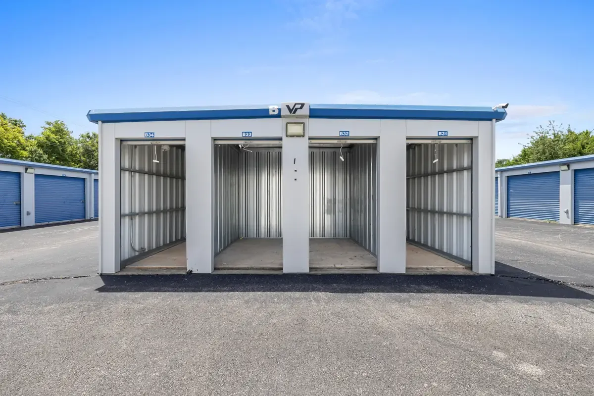 Legacy Siloam Springs - 3760 HWY 1 - Exterior Drive Up Units 1